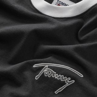 TOMMY JEANS SIGNATURE RINGER TEE - T-SHIRTS στο kalimeratzis.com 